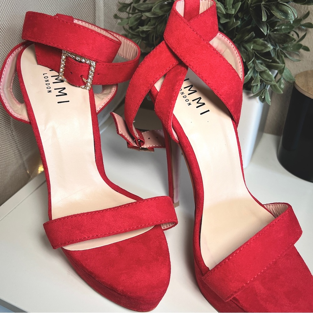 SIMMI Red Suede platform 5inch Stiletto Heels NWOT
